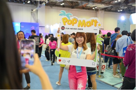 海德体育app下载-泡泡玛特潮玩文化走向世界首届海外PTS潮玩展在新加坡成功举办